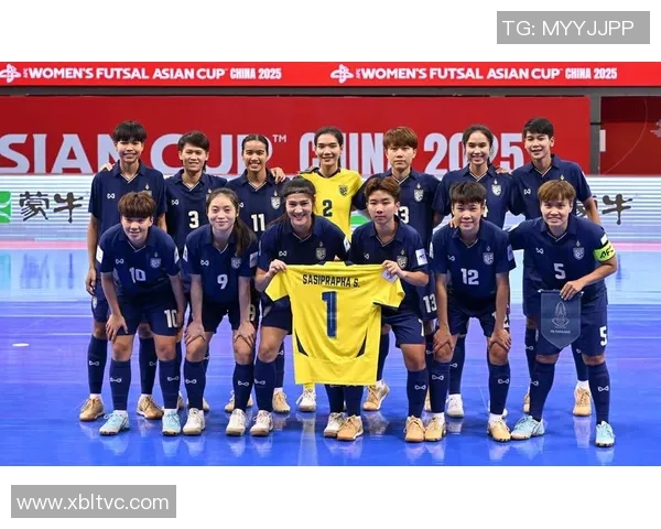 香港足球明星队西安之行展现青春活力与体育精神的精彩瞬间 香港足球明星队西安之行展现青春活力与体育精神的精彩瞬间