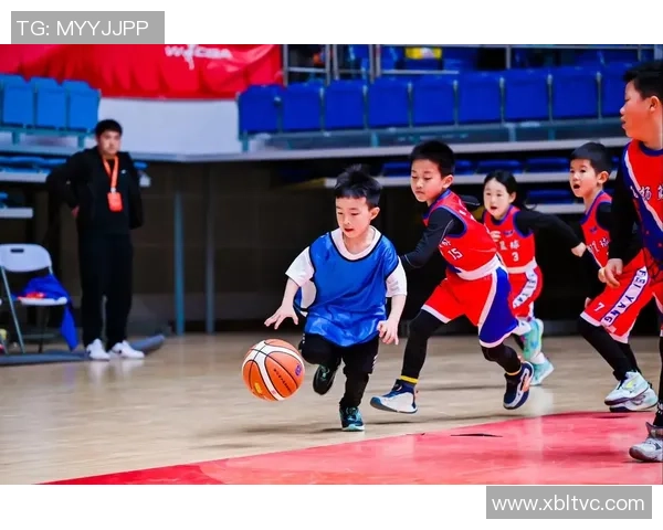 南京篮球队与重庆篮球队赛后复盘团队协作的精彩瞬间与战术分析