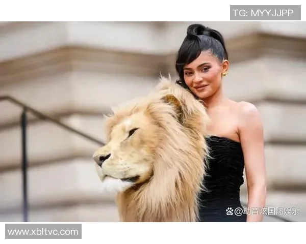 足球明星时尚穿搭解析与风格展示引领潮流新风尚